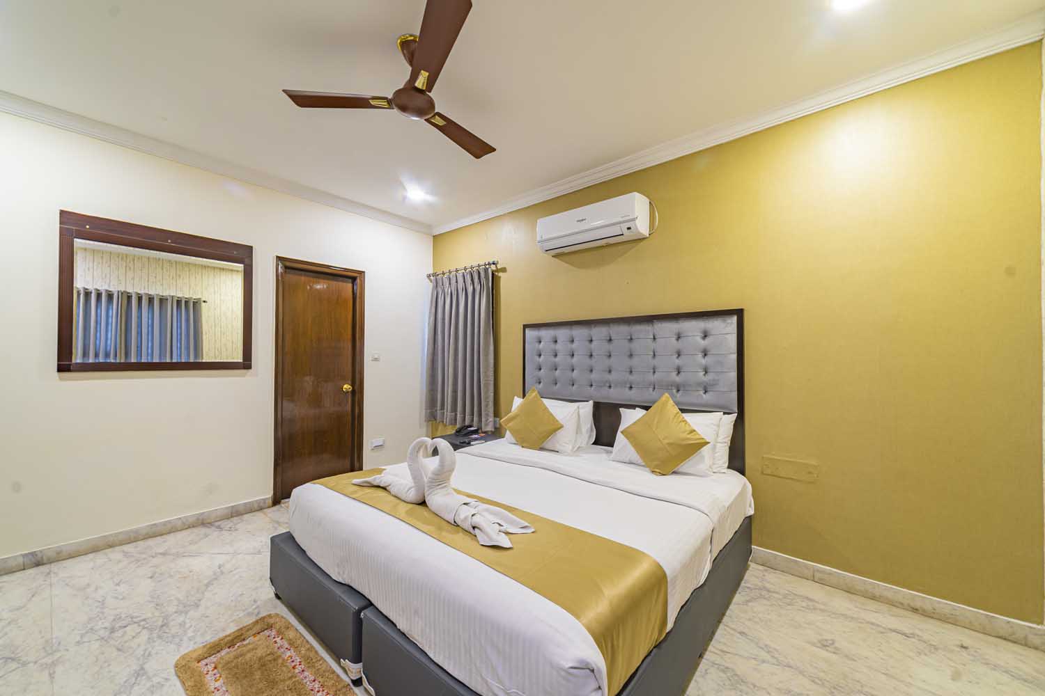 3 BHK Suite thumbnail 10