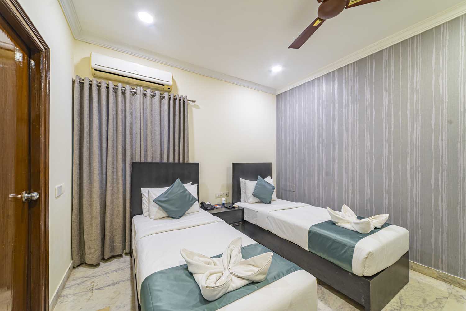 2 BHK Suite thumbnail 7